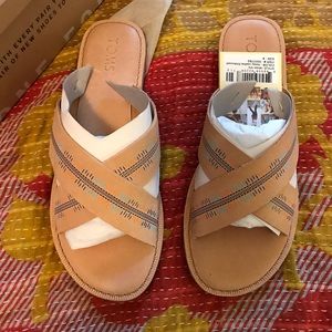 Toms Liv size 8 Honey leather